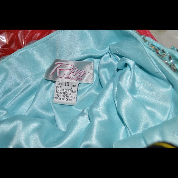 Riva Designs Formal Dress - Picture 6 of 10